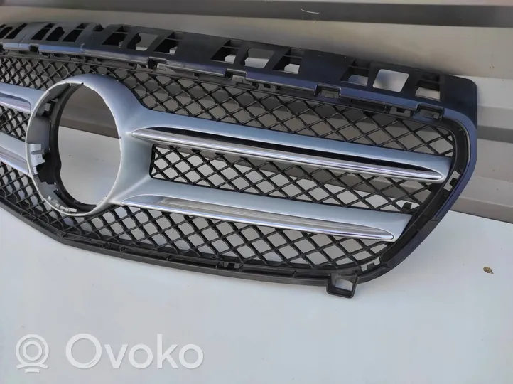 Mercedes-Benz A W176 Maskownica / Grill / Atrapa górna chłodnicy A1768880260