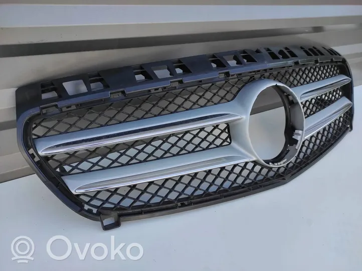 Mercedes-Benz A W176 Maskownica / Grill / Atrapa górna chłodnicy A1768880260