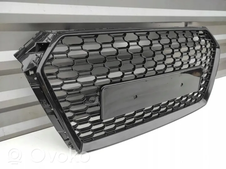 Audi RS4 B9 Grille calandre supérieure de pare-chocs avant 