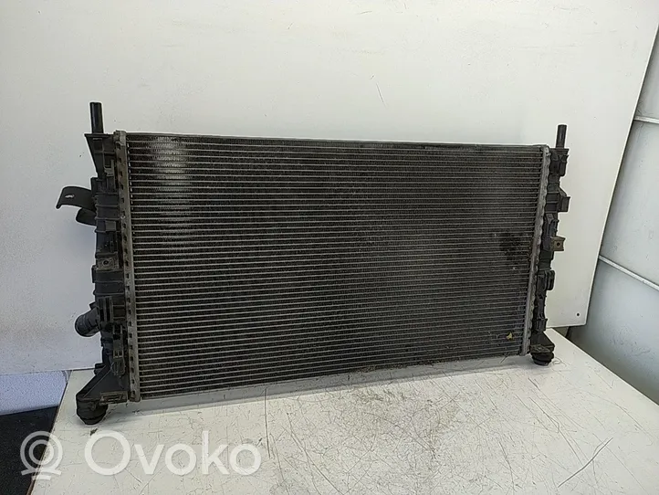 Volvo C30 Radiateur de refroidissement 