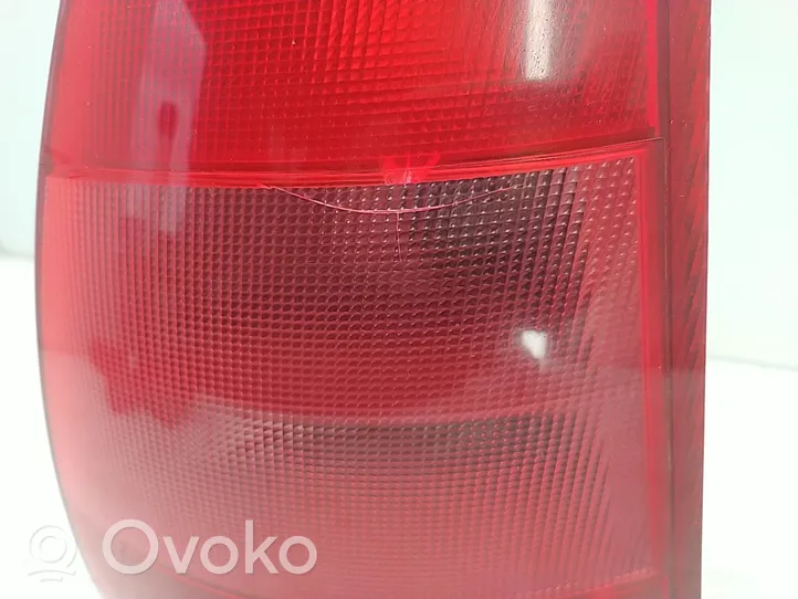 Citroen C3 Lampy tylnej klapy bagażnika 