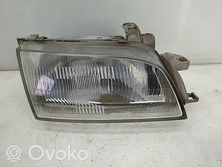 Toyota Carina T190 Headlight/headlamp 