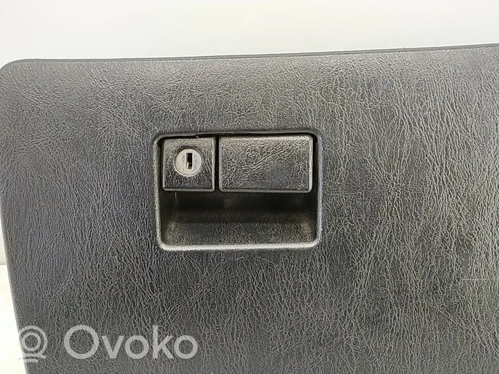Toyota Carina T190 Panel drawer/shelf pad 