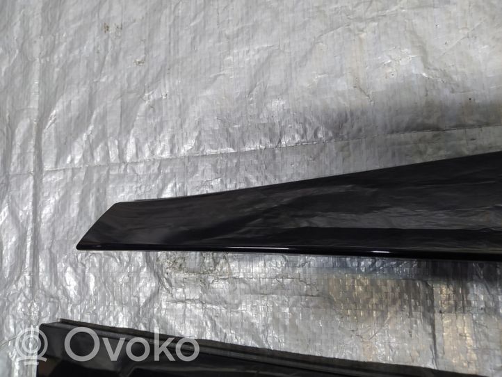 Volkswagen Golf VIII Spoiler del portellone posteriore/bagagliaio 5H9827939A