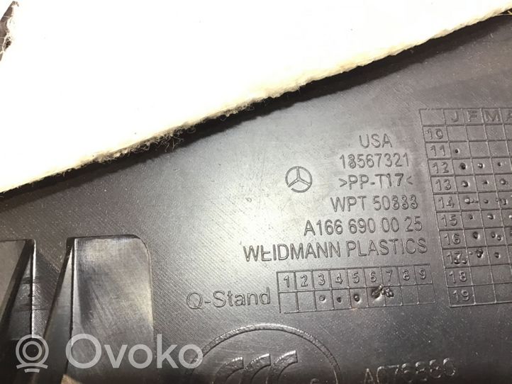 Mercedes-Benz ML W166 B-pilarin verhoilu (alaosa) A1666900025