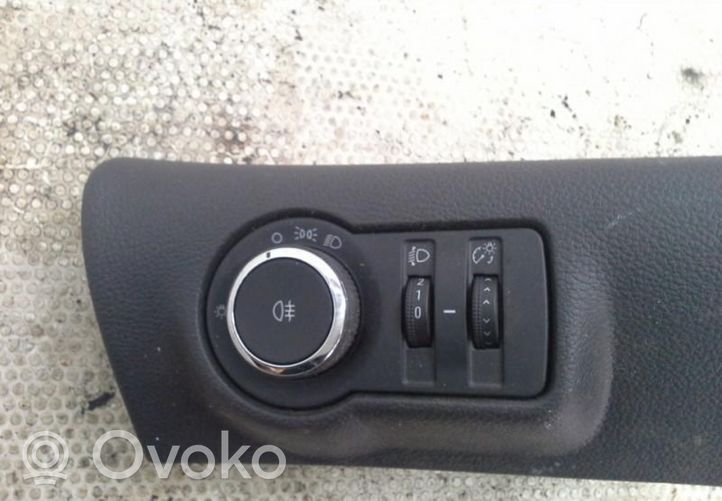 Opel Astra J Light switch 13268705