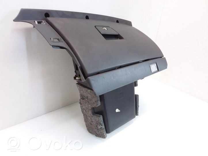 Volvo V50 Glove box set 8626141