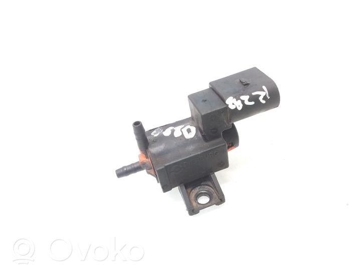 Audi A2 Electrovanne Soupape de Sûreté / Dépression 728098040