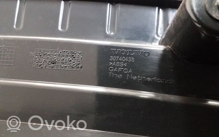 Volvo XC60 Rivestimento di protezione sottoporta del bagagliaio/baule 30740438