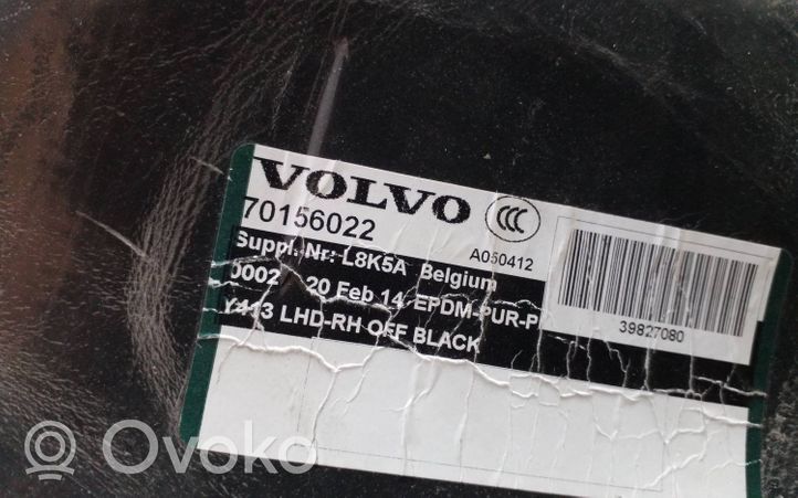 Volvo XC60 Wykładzina podłogowa przednia 39827080