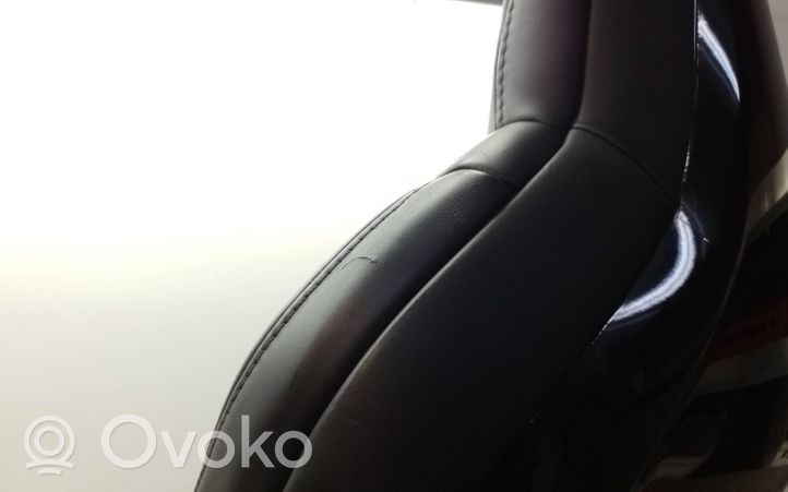 Tesla Model X Takaistuin 108954000A