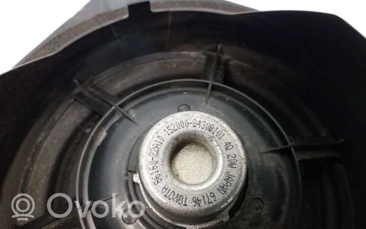 Toyota RAV 4 (XA30) Garsiakalbis (-iai) galinėse duryse 1520008430B101