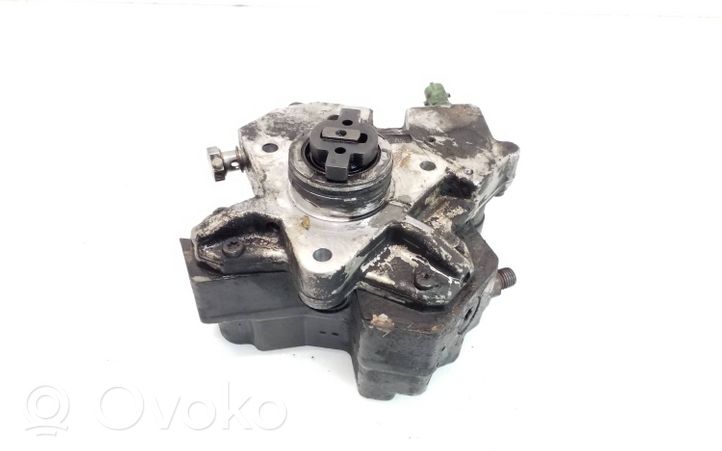 Volvo V50 Polttoaineen ruiskutuksen suurpainepumppu 8692521