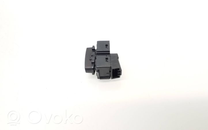 Volvo V60 Central locking switch button 31318989