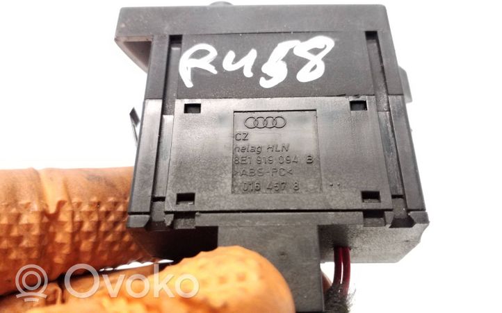 Audi A4 S4 B7 8E 8H Przycisk / Włącznik oświetlenia wnętrza kabiny 8E1919094B