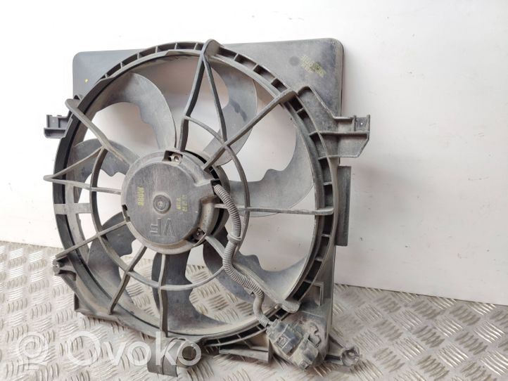 Hyundai i40 Elektrisks radiatoru ventilators 253803ZXXX