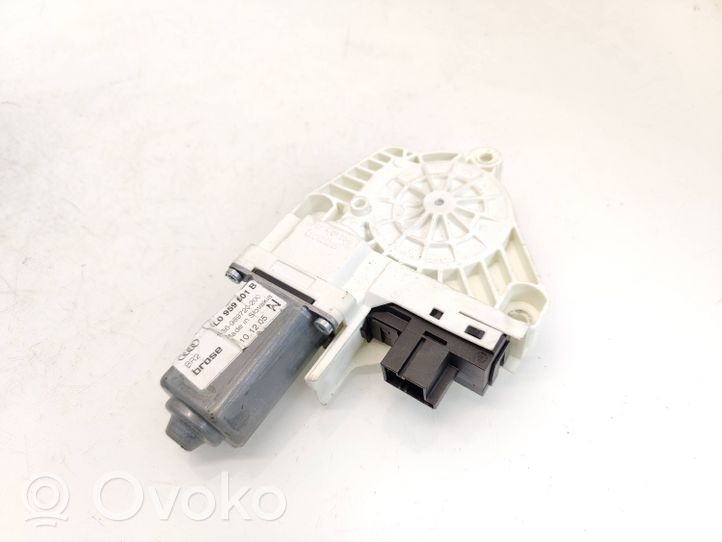 Audi Q7 4L Takaoven ikkunan nostomoottori 4L0959801B