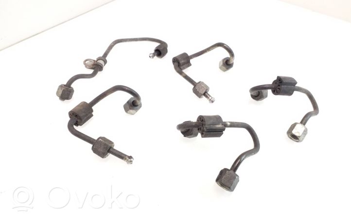 Volkswagen Caddy Fuel injector supply line/pipe MC0301AM