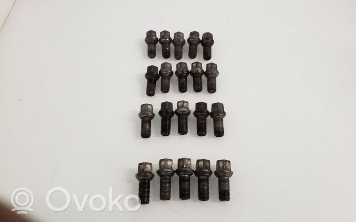 Volkswagen Caddy Nuts/bolts 