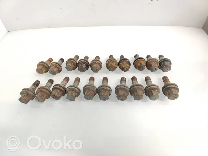 Peugeot 508 Nuts/bolts 