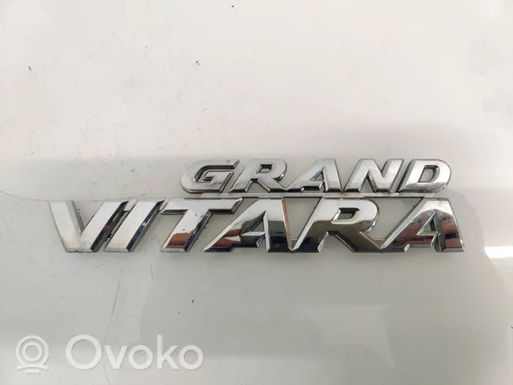 Suzuki Grand Vitara II Modelio raidės 