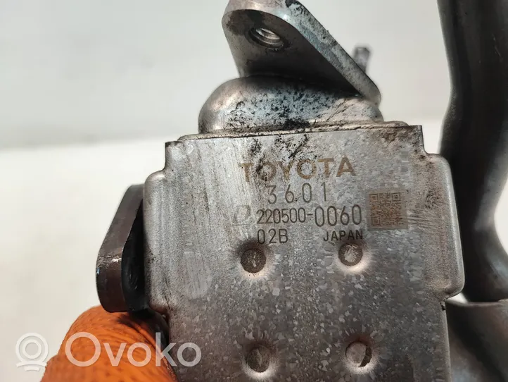 Toyota RAV 4 (XA40) EGR-venttiili/lauhdutin 2205000060