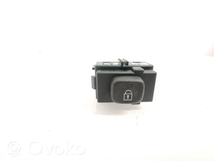 Volvo V60 Central locking switch button 31275374