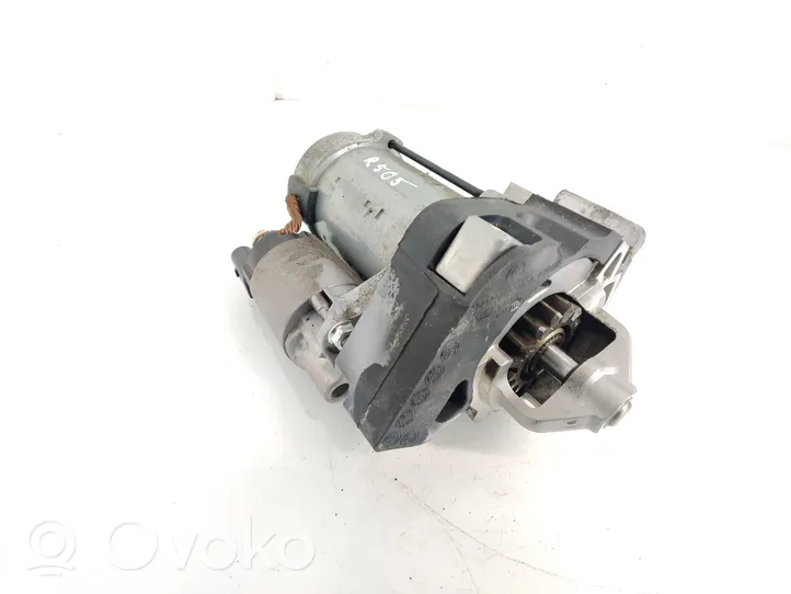 BMW 5 G30 G31 Starter motor 8687064