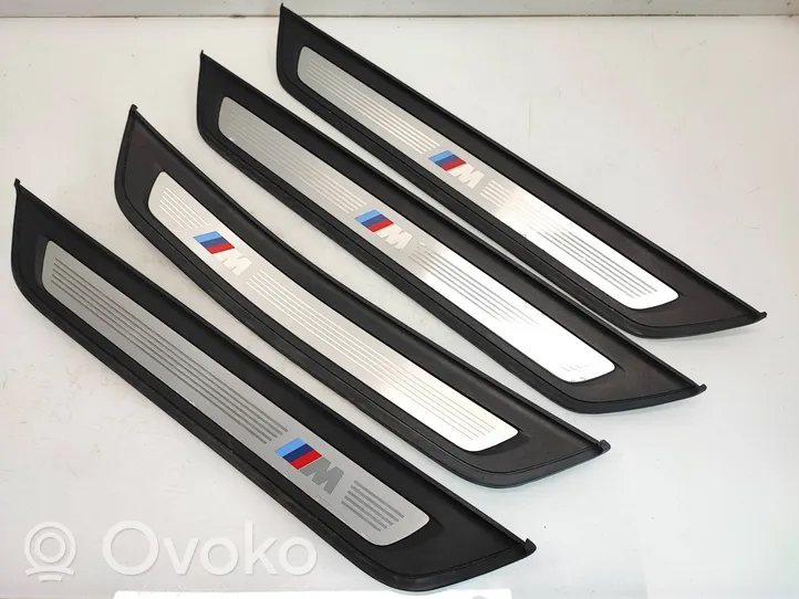 BMW 5 G30 G31 Rivestimento anteriore minigonna laterale 7381330