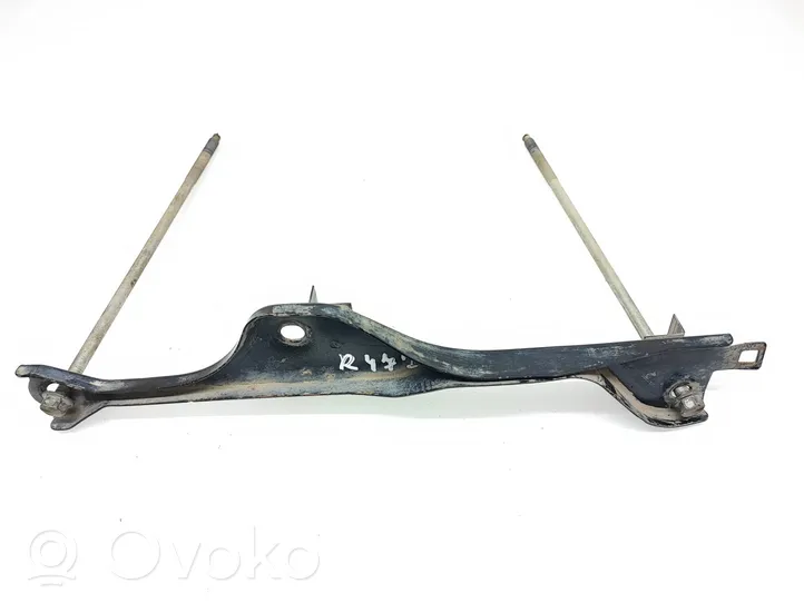 Isuzu D-Max Battery bracket 