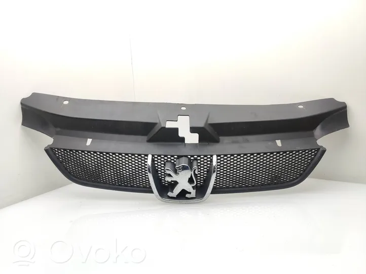 Peugeot 406 Maskownica / Grill / Atrapa górna chłodnicy 9631250277