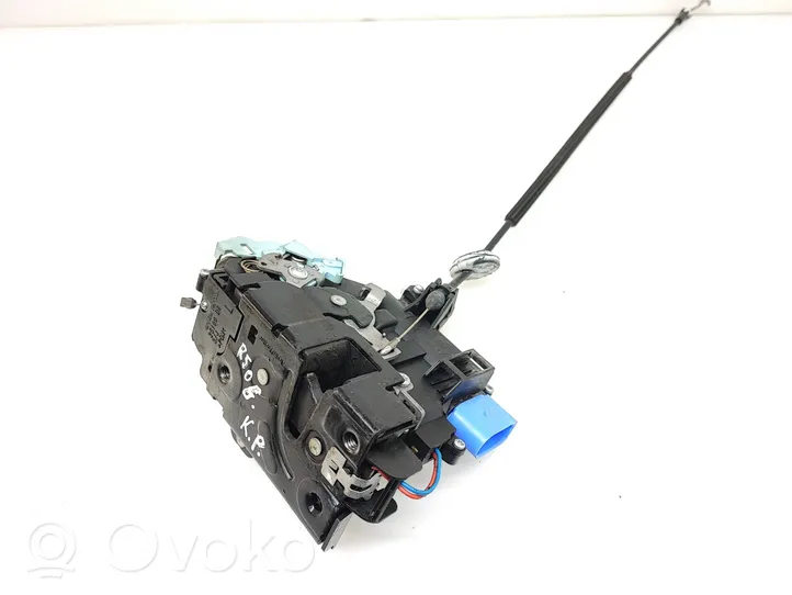 Volkswagen Caddy Front door lock 3D2837015T