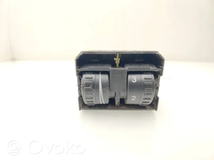 Volkswagen Caddy Przycisk / Pokrętło regulacji świateł 2K0941333B