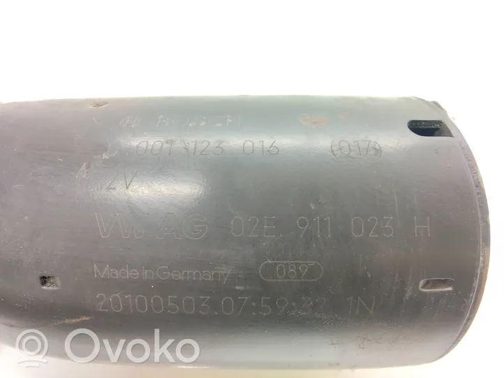 Volkswagen Caddy Starter motor 02E911023H