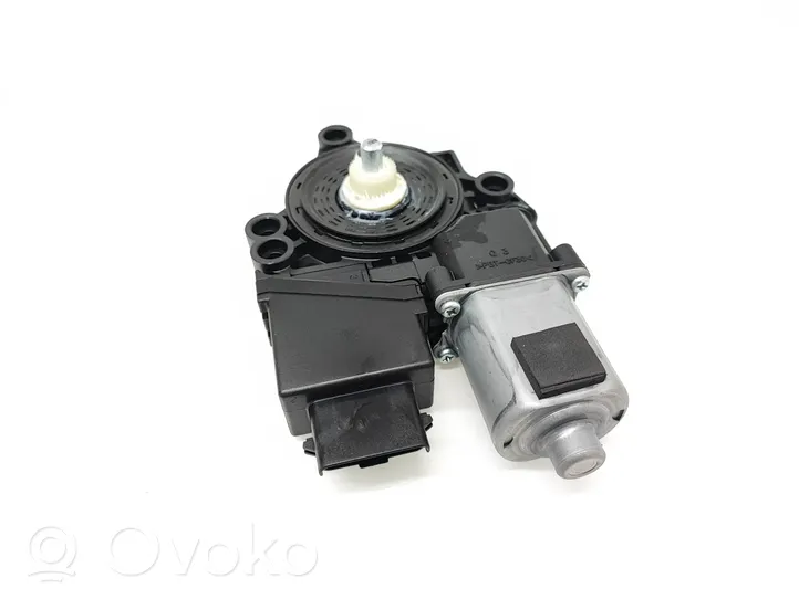 KIA Ceed Front door window regulator motor 82460A2010