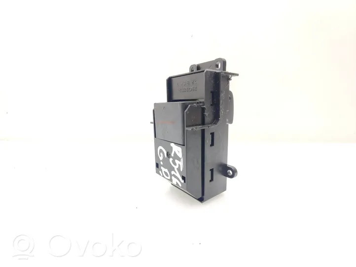 Honda CR-V Electric window control switch 35770SWAG01M