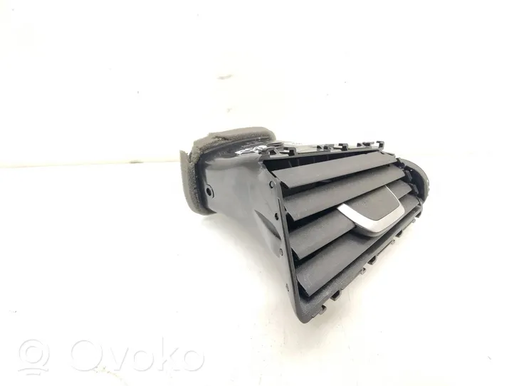 BMW 5 G30 G31 Copertura griglia di ventilazione laterale cruscotto 933085808