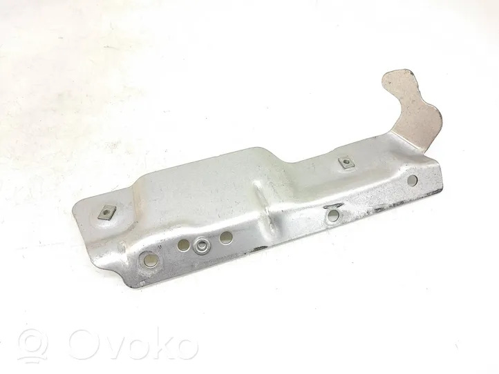 BMW 5 G30 G31 Altra parte del vano motore 8647243