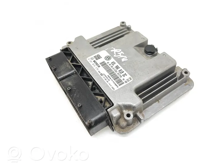 Volkswagen Caddy Sterownik / Moduł ECU 03L906018DC