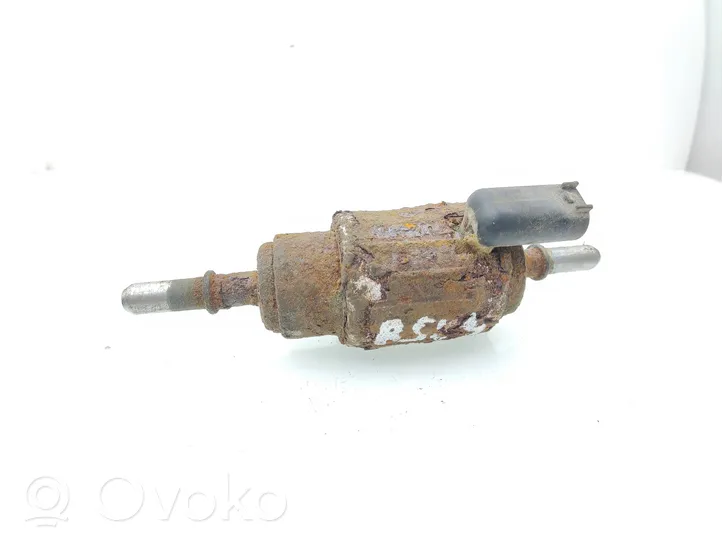 Ford Mondeo MK V Pompa del combustibile del riscaldamento ausiliario Webasto 9019848C