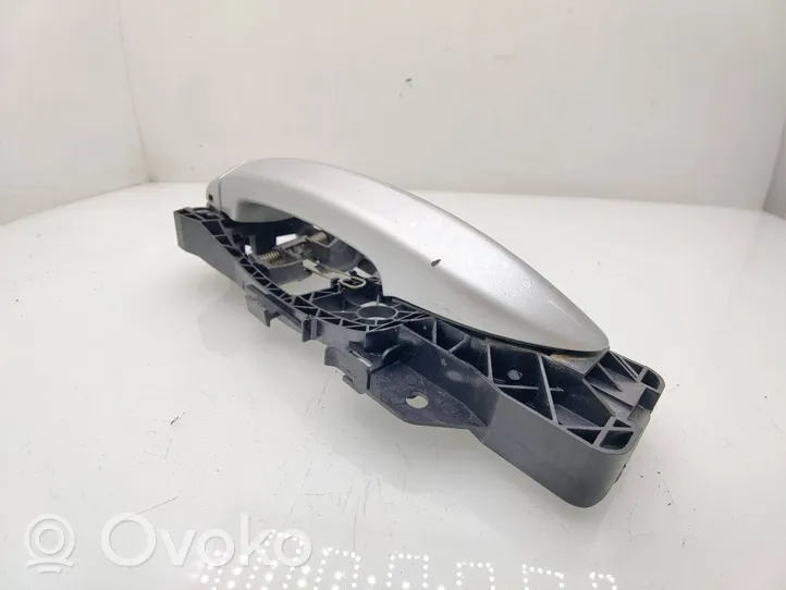 Volkswagen PASSAT B7 Front door exterior handle 3C0837886J