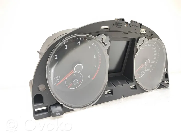 Volkswagen PASSAT B7 Speedometer (instrument cluster) 3AA920870