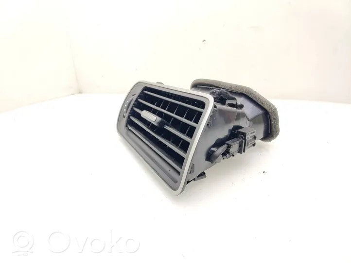 Volkswagen PASSAT B7 Copertura griglia di ventilazione laterale cruscotto 3AB819702A