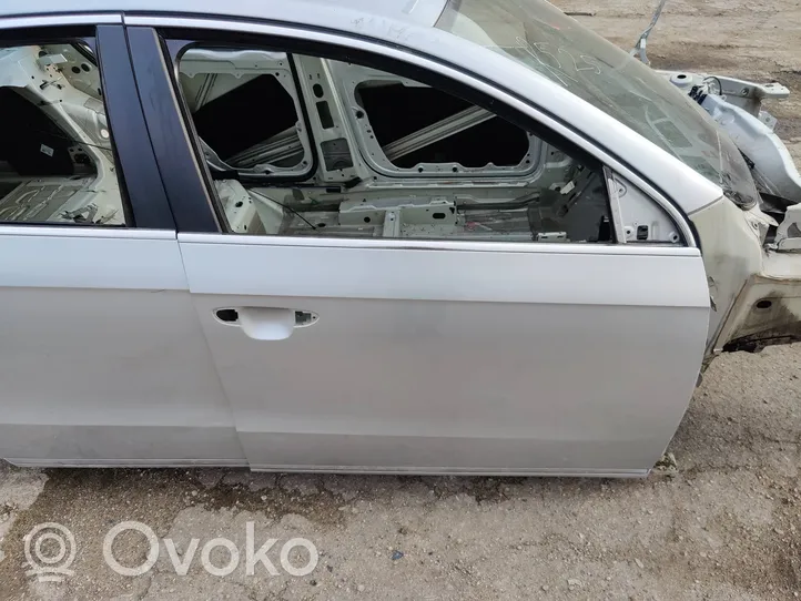 Volkswagen PASSAT B7 Front door 