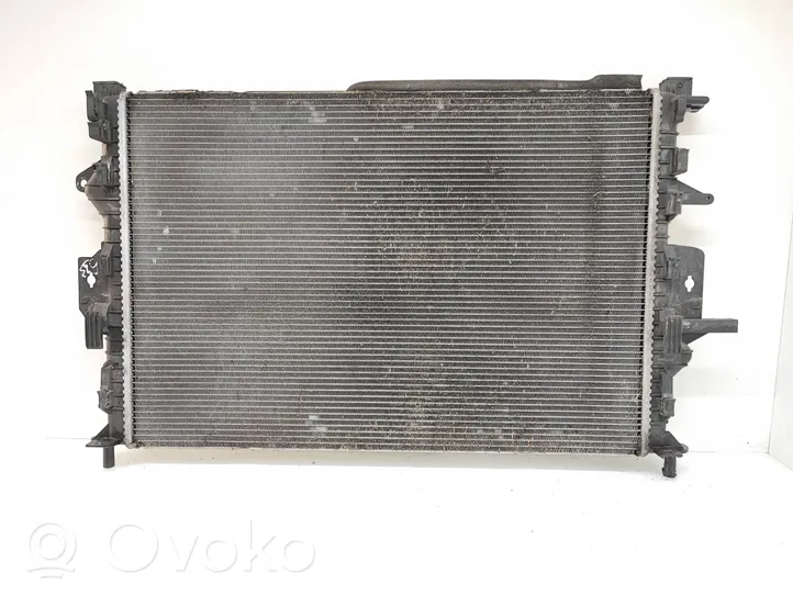 Volvo V40 Radiateur de refroidissement 31319064