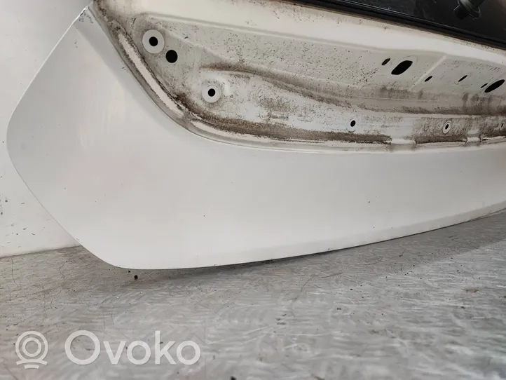 Volvo V40 Takaluukun/tavaratilan kansi 