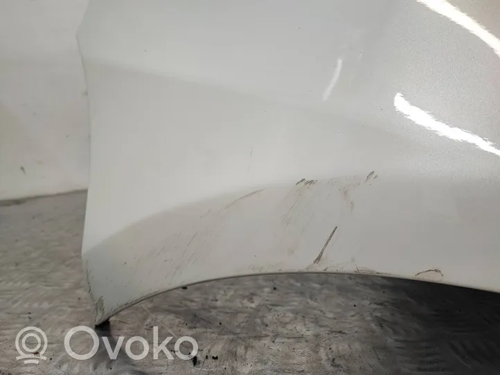 Volvo V40 Бампер 31283756