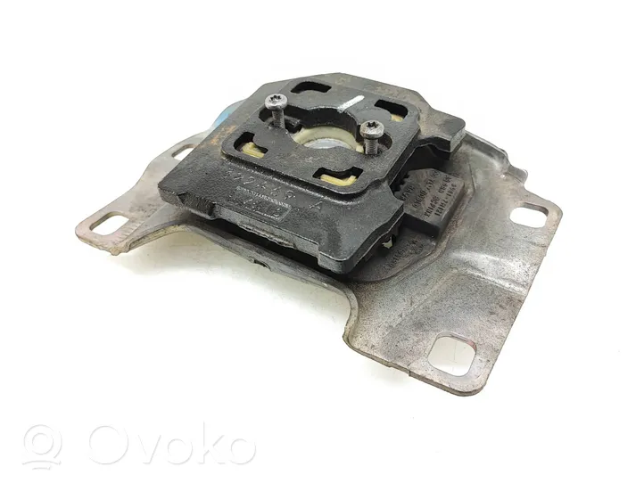 Volvo V40 Supporto della scatola del cambio V617M121