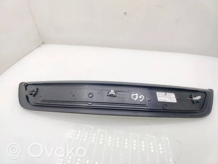 BMW 5 G30 G31 Copertura del rivestimento del sottoporta posteriore 7381330