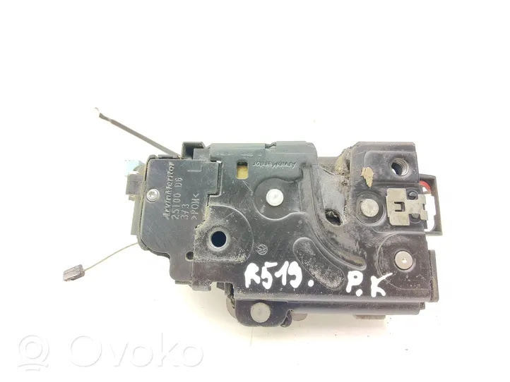 Volkswagen Caddy Front door lock 3D2837015K